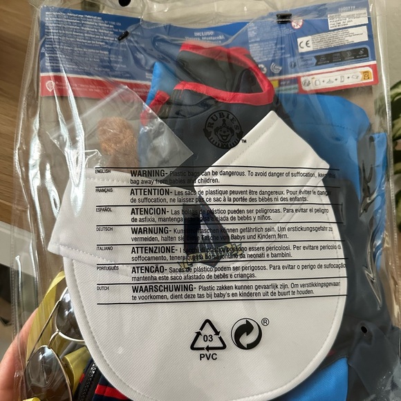 TED LASSO/RICHMOND AFC COACH COSTUME. Gently used. - Picture 2 of 4